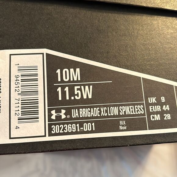 Under Armour | Men’s Brigade XC Black Spikeless Track Shoes - Picture 9 of 10